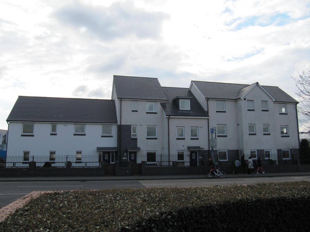 2 bed flat to rent in Naiad Road, Copper Quarter, Swansea SA1, £895 pcm Zoopla