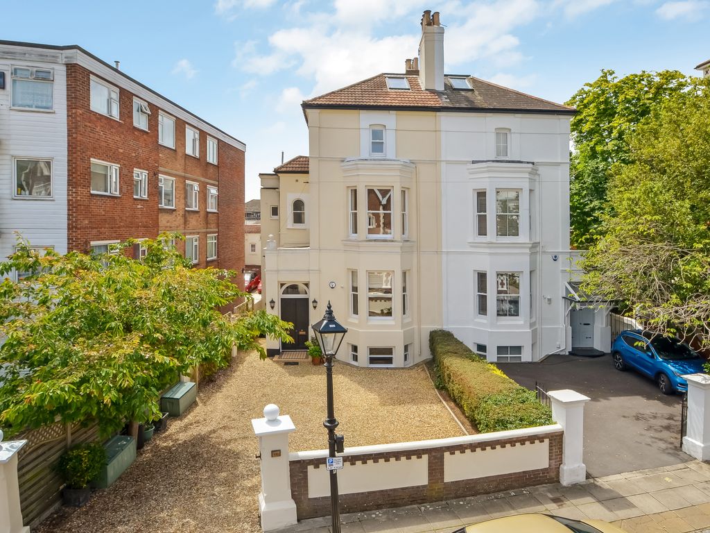 4 bed semidetached house for sale in Merton Road, Southsea PO5 Zoopla
