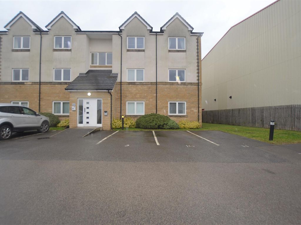 2 bed flat for sale in Sovereign Court, Eccleshill, Bradford BD2 Zoopla