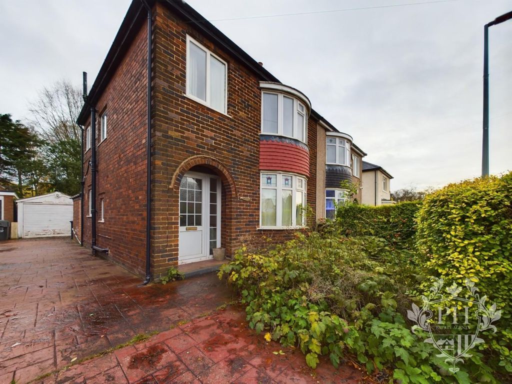 3 bed semidetached house for sale in Oakfield Road, North Ormesby