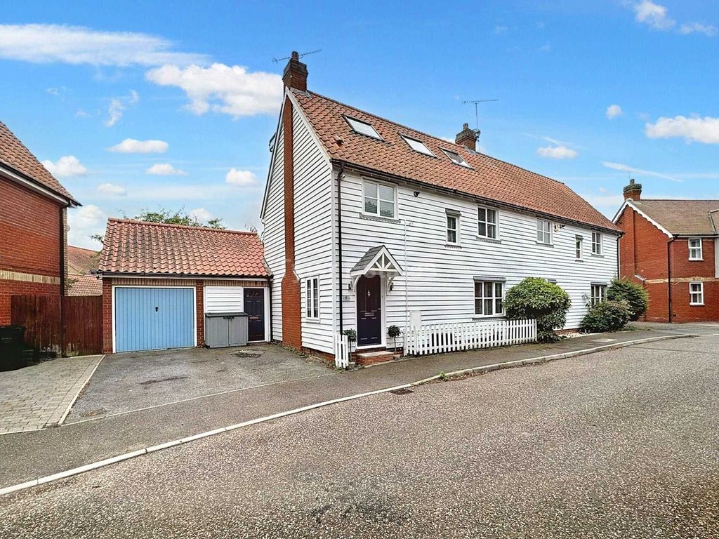 4 bed semidetached house for sale in Hazel Close, Noak Bridge SS15, £500,000 Zoopla