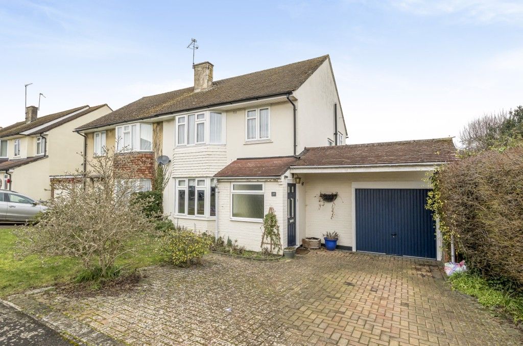 3 bed semidetached house for sale in Upton Crescent, Basingstoke, Hampshire RG21 Zoopla