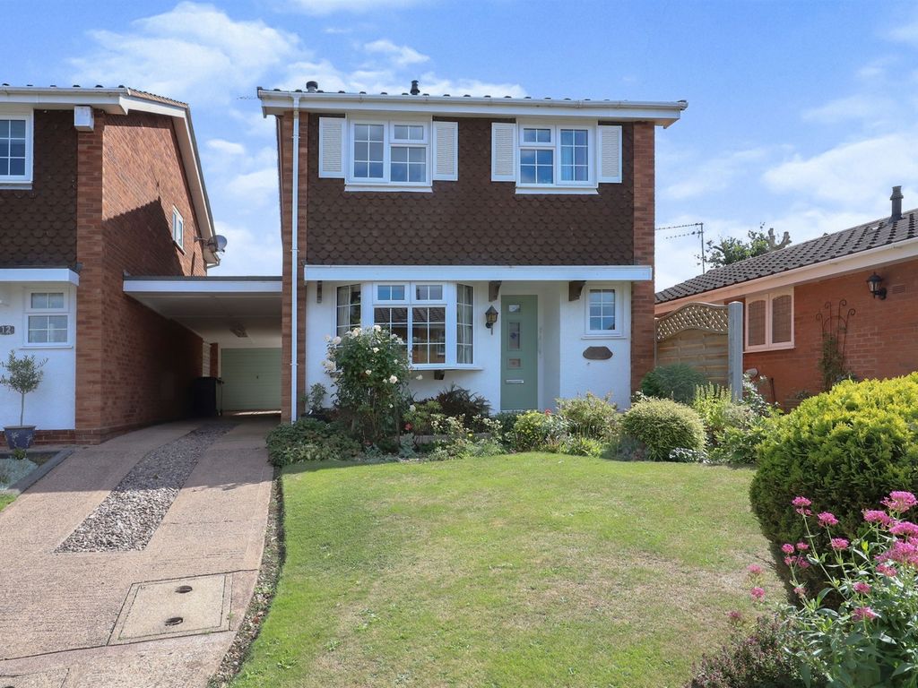 Saffron Gardens, Penn, Wolverhampton WV4  