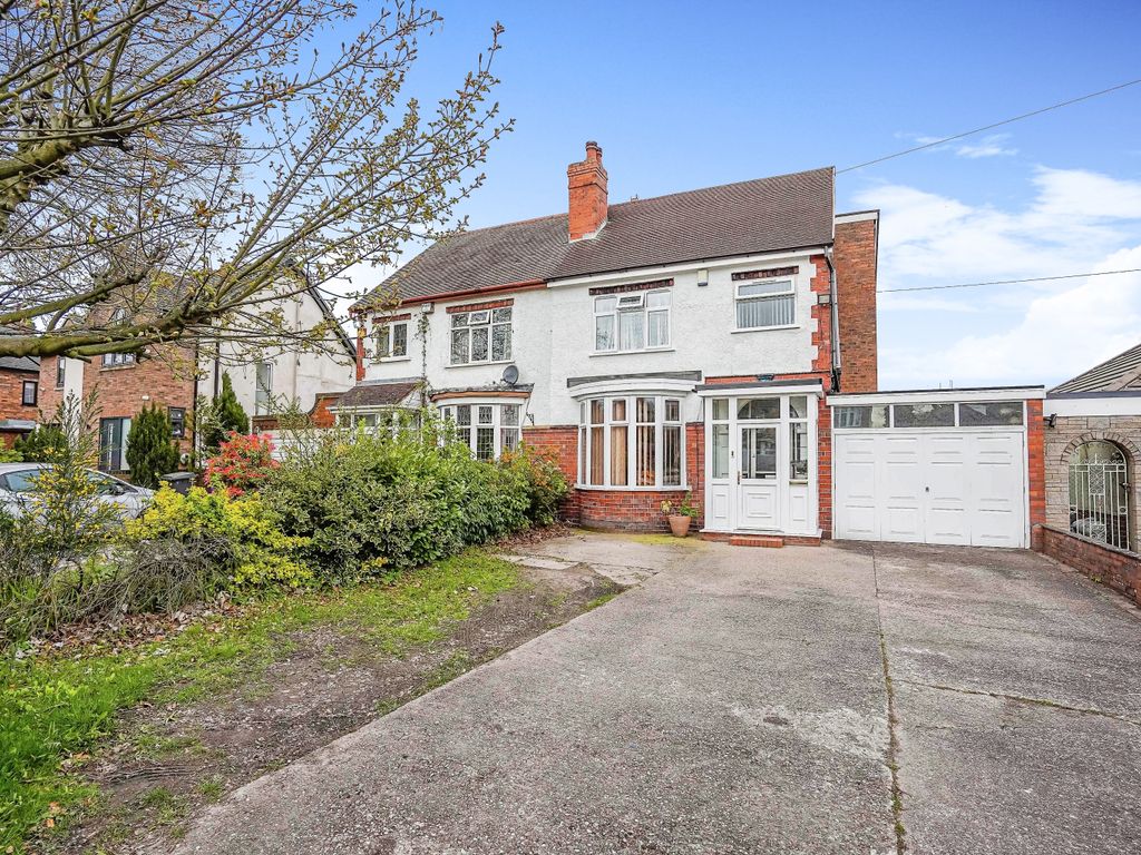 3 bed semidetached house for sale in Prestwood Road West
