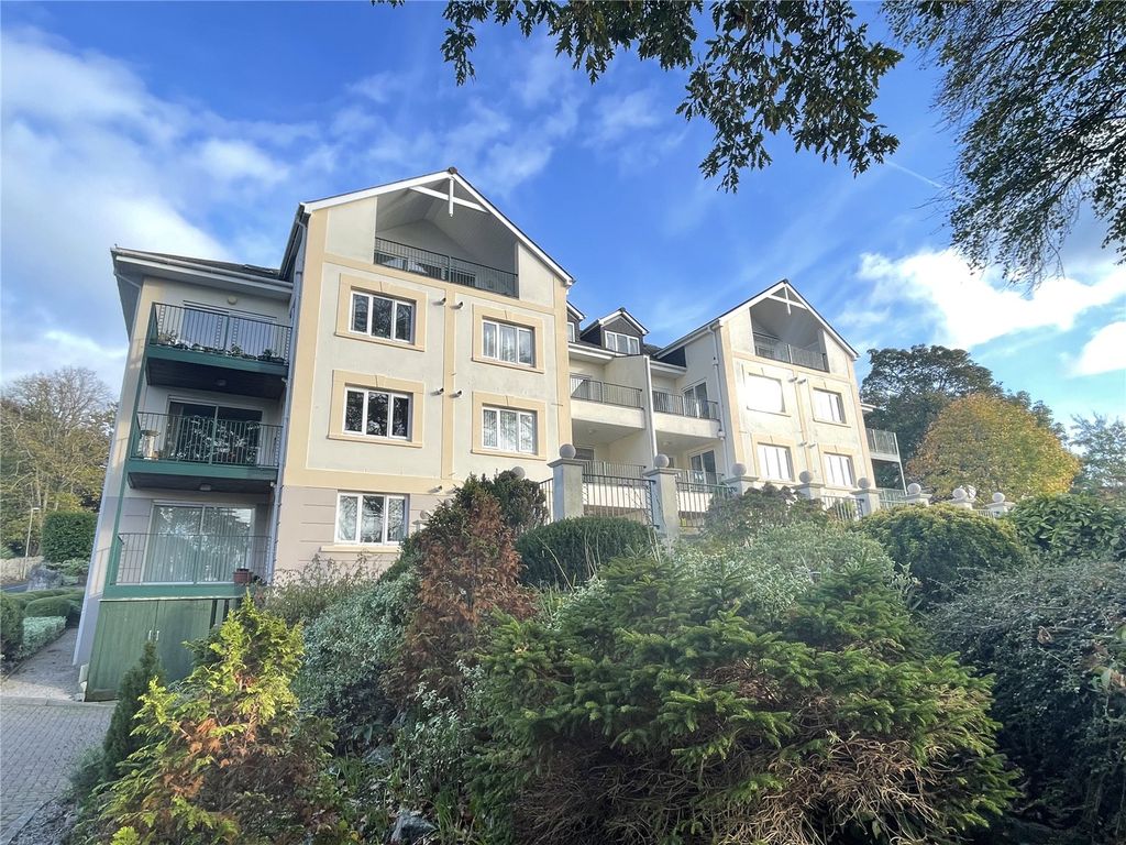 Higher Woodfield Road, Torquay, Devon TQ1  