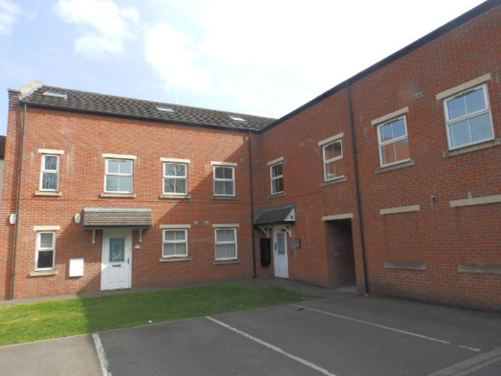 2 bed flat to rent in Ashdown Court, Knottingley, West Yorkshire, UK