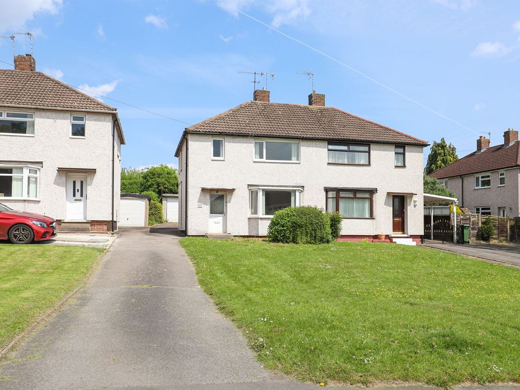 3 bed semidetached house for sale in Burnbridge Road, Old Whittington