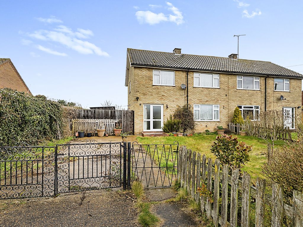 3 bed semidetached house for sale in Ashburton Road, Ickburgh