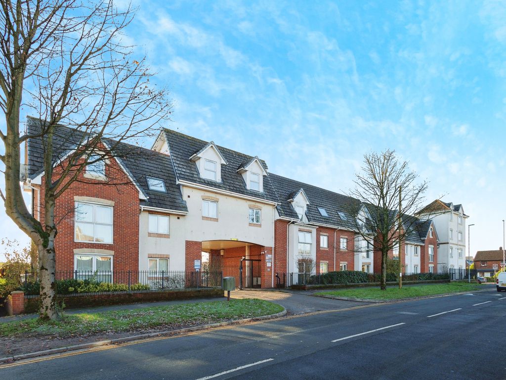 2 bed property for sale in Whalley Road, Middleton, Manchester, Greater