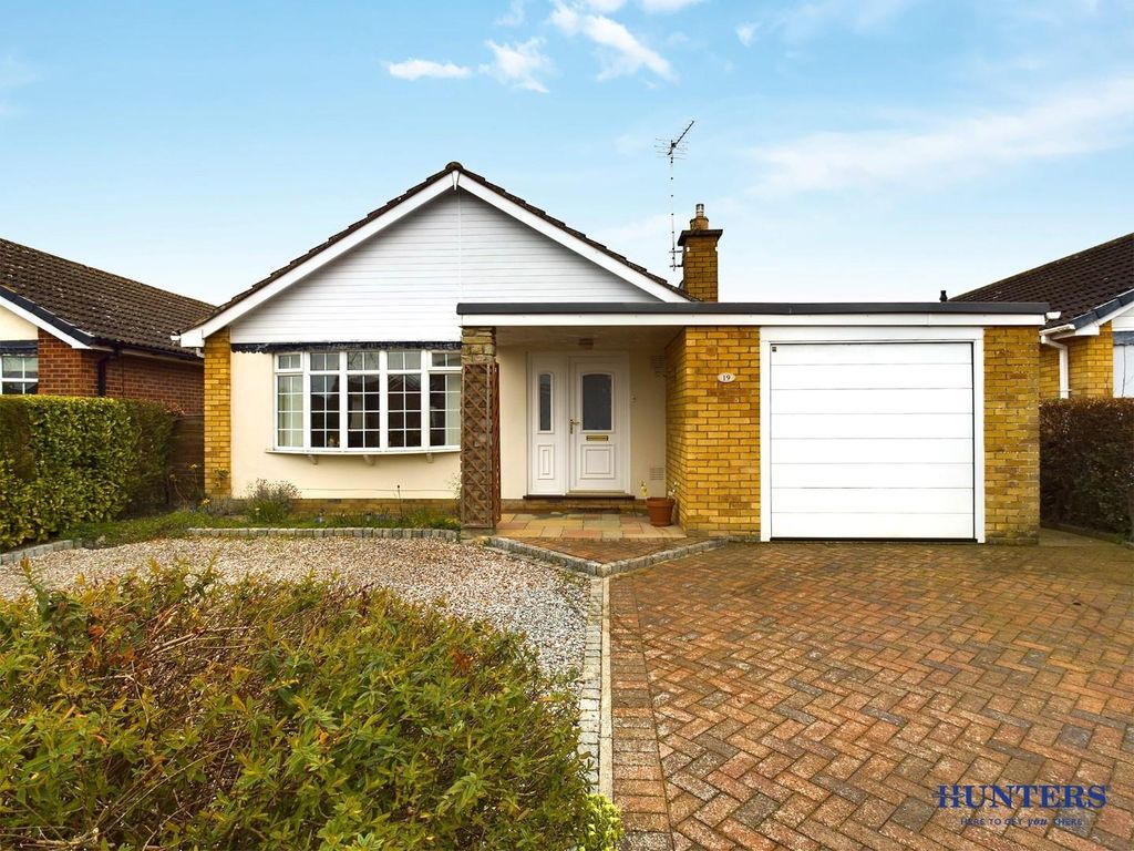 3 bed detached bungalow for sale in Chapel Fields, HolmeOnSpaldingMoor, York YO43 Zoopla
