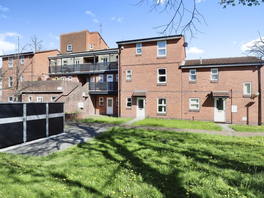 1 bed flat for sale in Godfreys Court, Worksop, Nottinghamshire S80