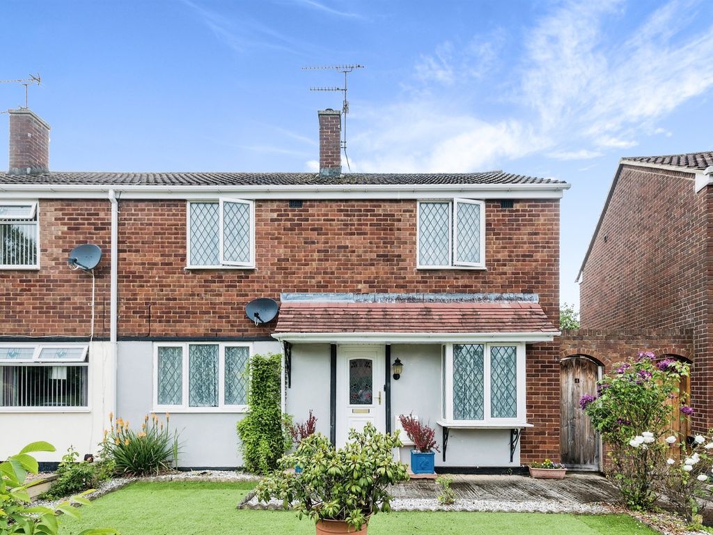 3 bed end terrace house for sale in Constable Road, Swindon SN2 Zoopla