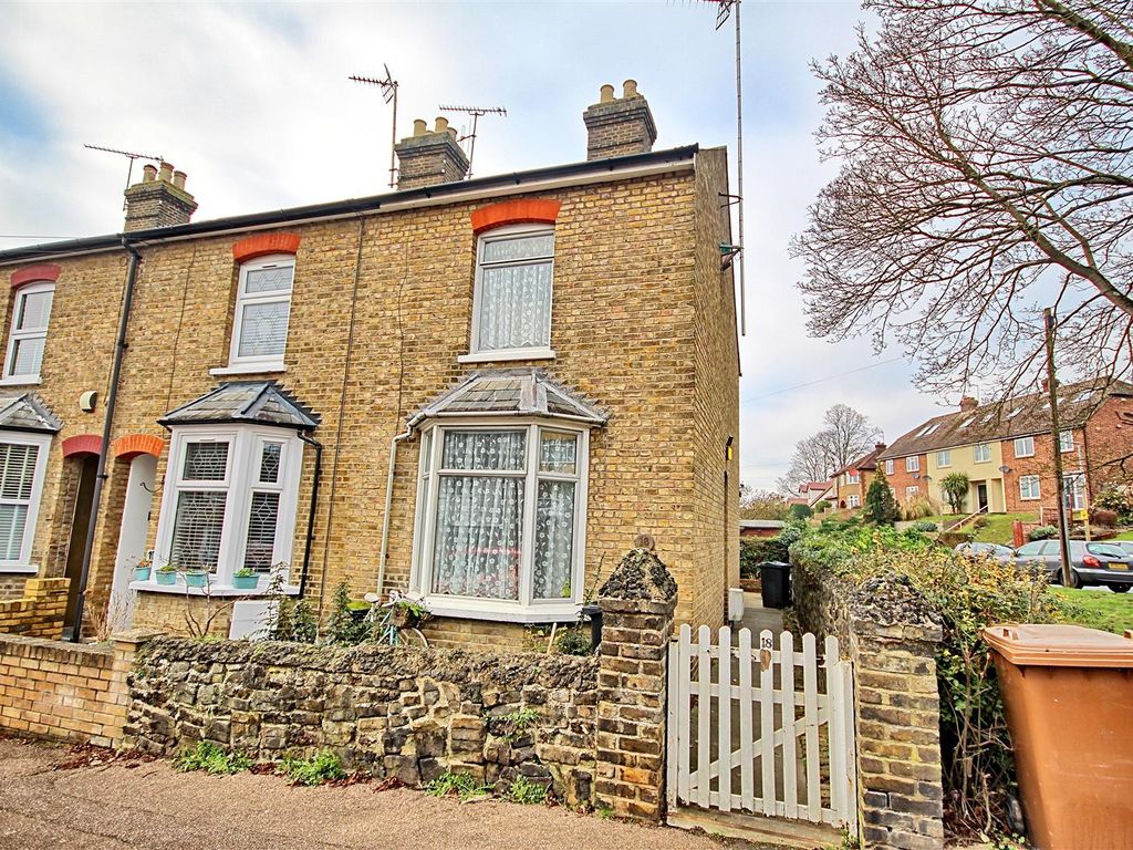 2 bed end terrace house for sale in Garland Road, Ware SG12 Zoopla