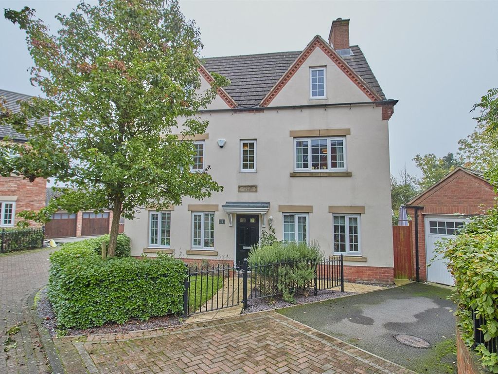 5 bed detached house for sale in Bradgate Gardens, Hinckley LE10, £