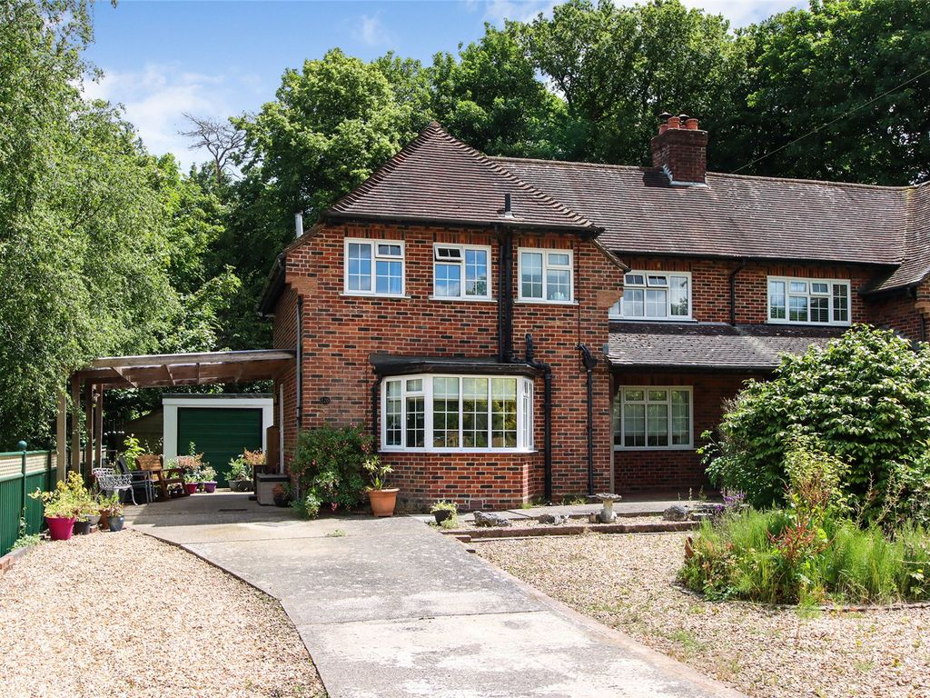 3 bed semidetached house for sale in Southampton Road, Lymington