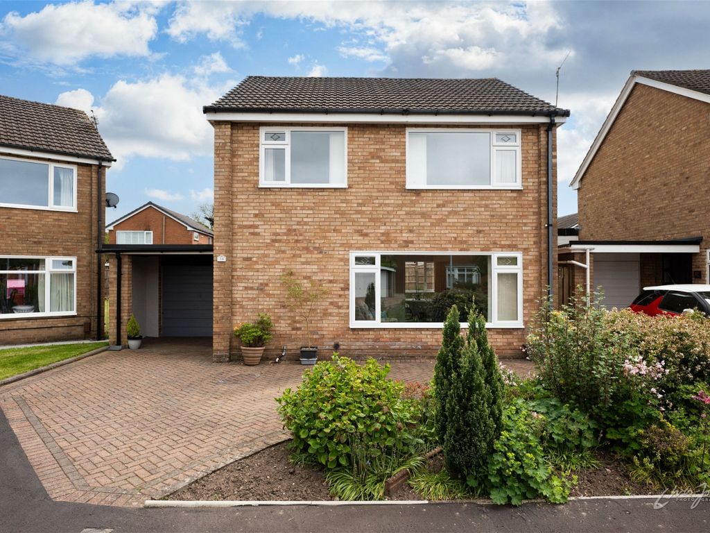 4 bed detached house for sale in Lanark Close, Hazel Grove, Stockport SK7, £389,950 Zoopla