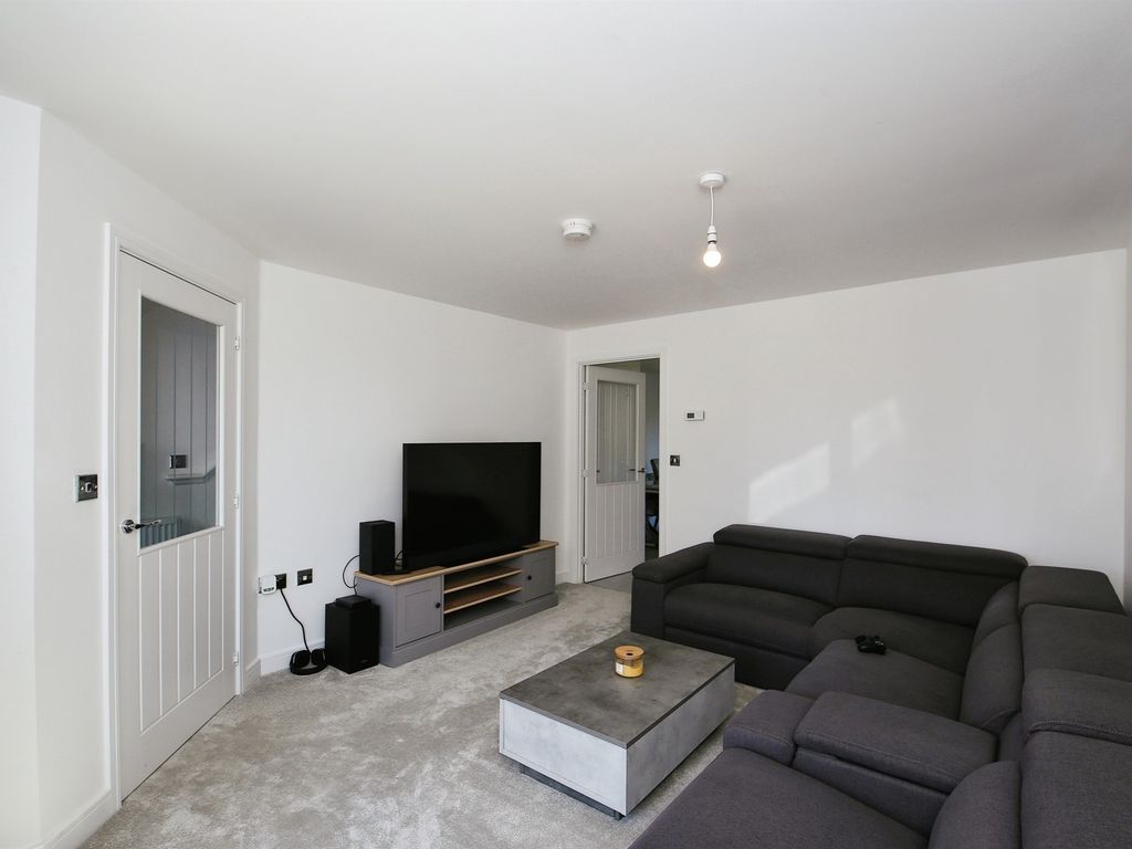 3 bed semidetached house for sale in Plum Grove, Whittlesey