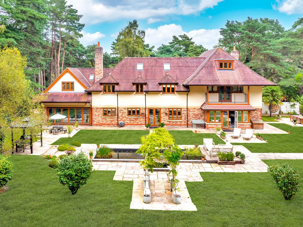 7 bed detached house for sale in Avon Avenue, Ringwood BH24, £2,650,000