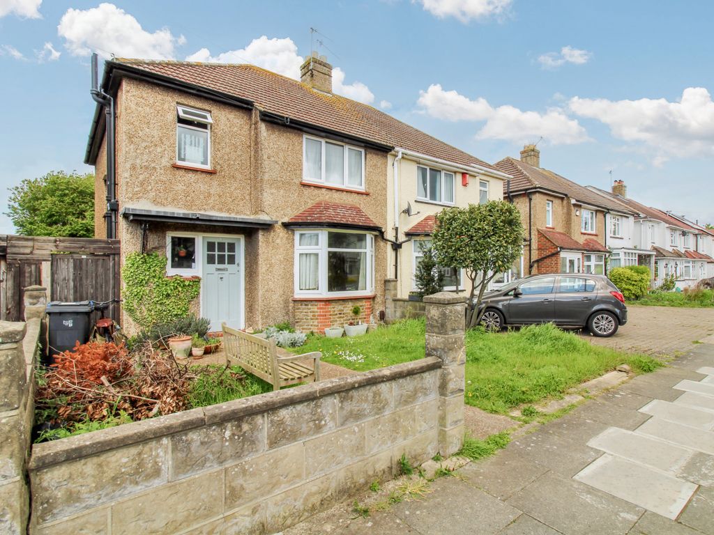 3 bed semidetached house for sale in Hamilton Avenue, Surbiton KT6, £