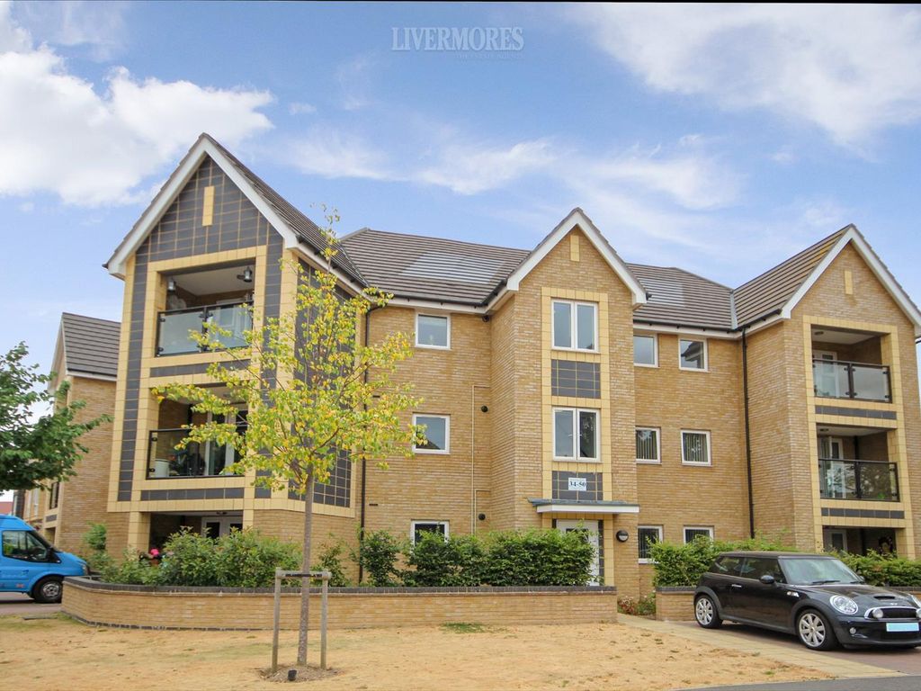 2 bed flat to rent in Chapel Drive, Dartford, Kent DA2, £1,500 pcm Zoopla