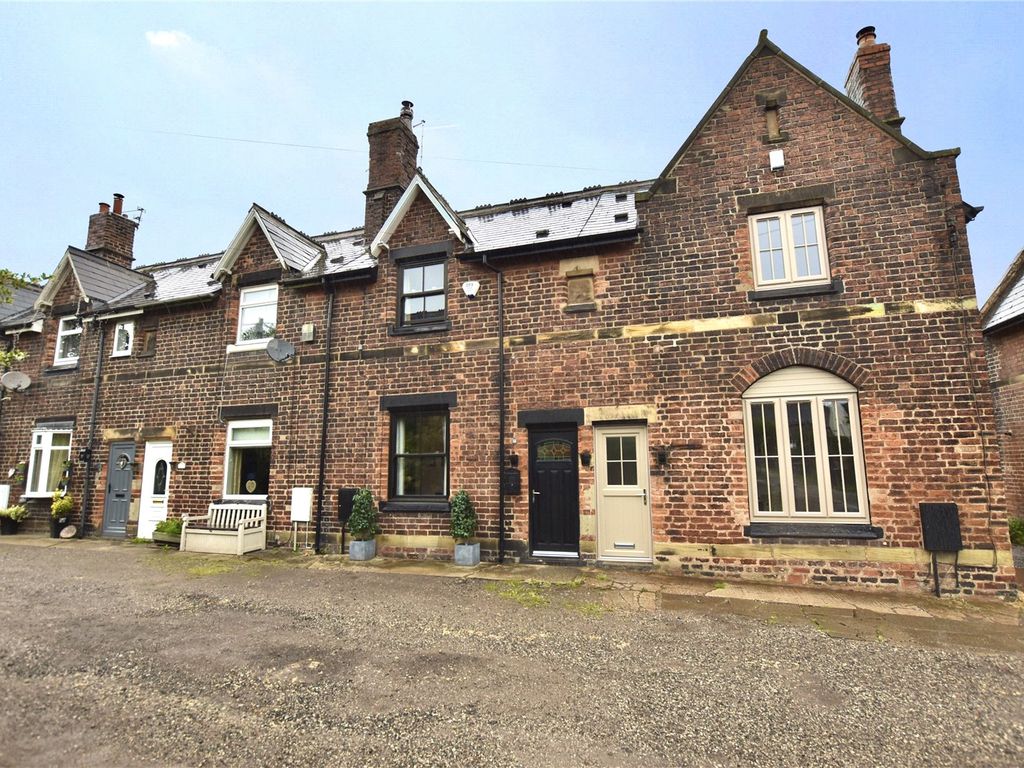 2 bed terraced house for sale in South Yorkshire Buildings, Silkstone