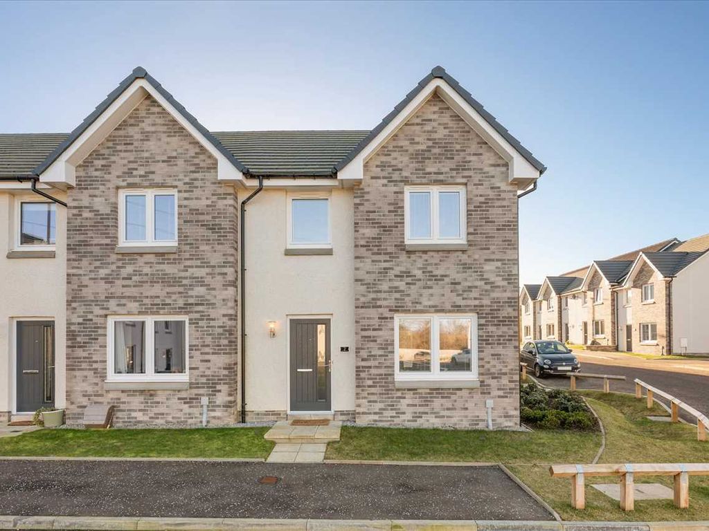 3 bed end terrace house for sale in Morrison Court, Maddiston, Falkirk