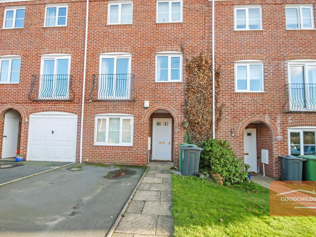 4 bed terraced house to rent in Windrush Close, Pelsall, Walsall WS3