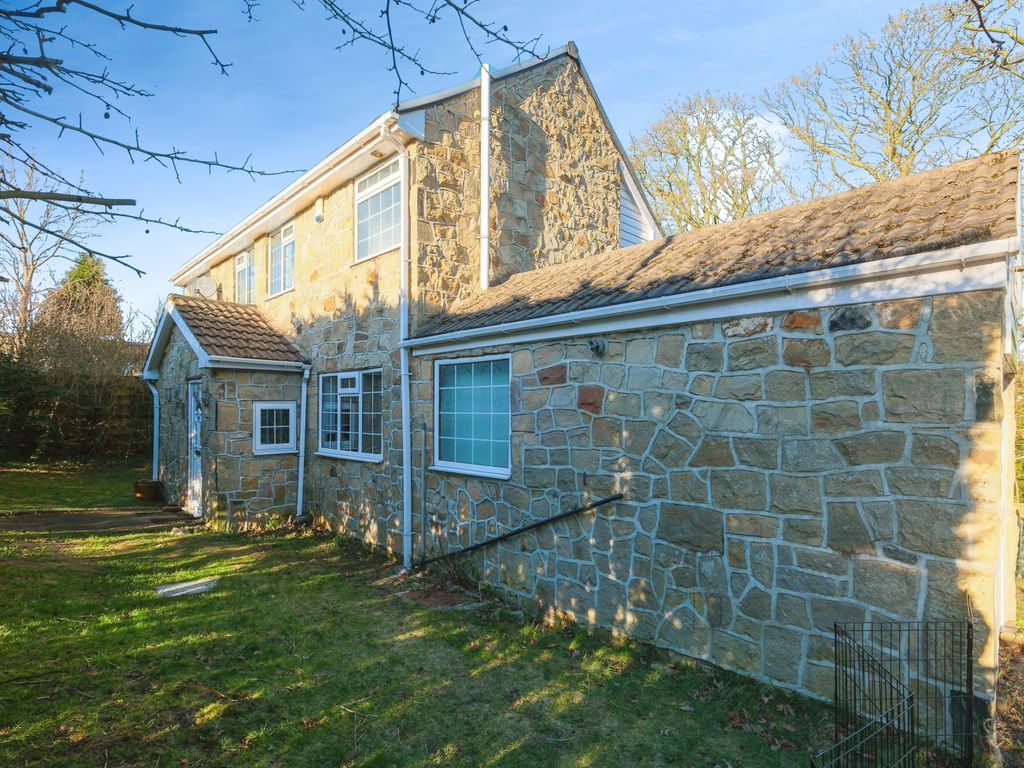 3 bed detached house for sale in Leeds Road, Ilkley LS29, £500,000 Zoopla