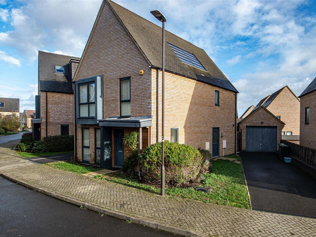 4 bed detached house to rent in Tolkien Meadow, Milton Keynes MK4, £1,850 pcm Zoopla