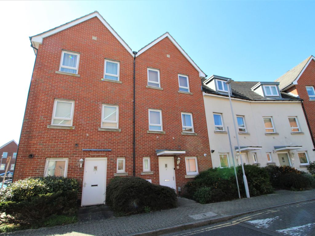 4 bed town house for sale in Seager Way, Poole BH15 Zoopla