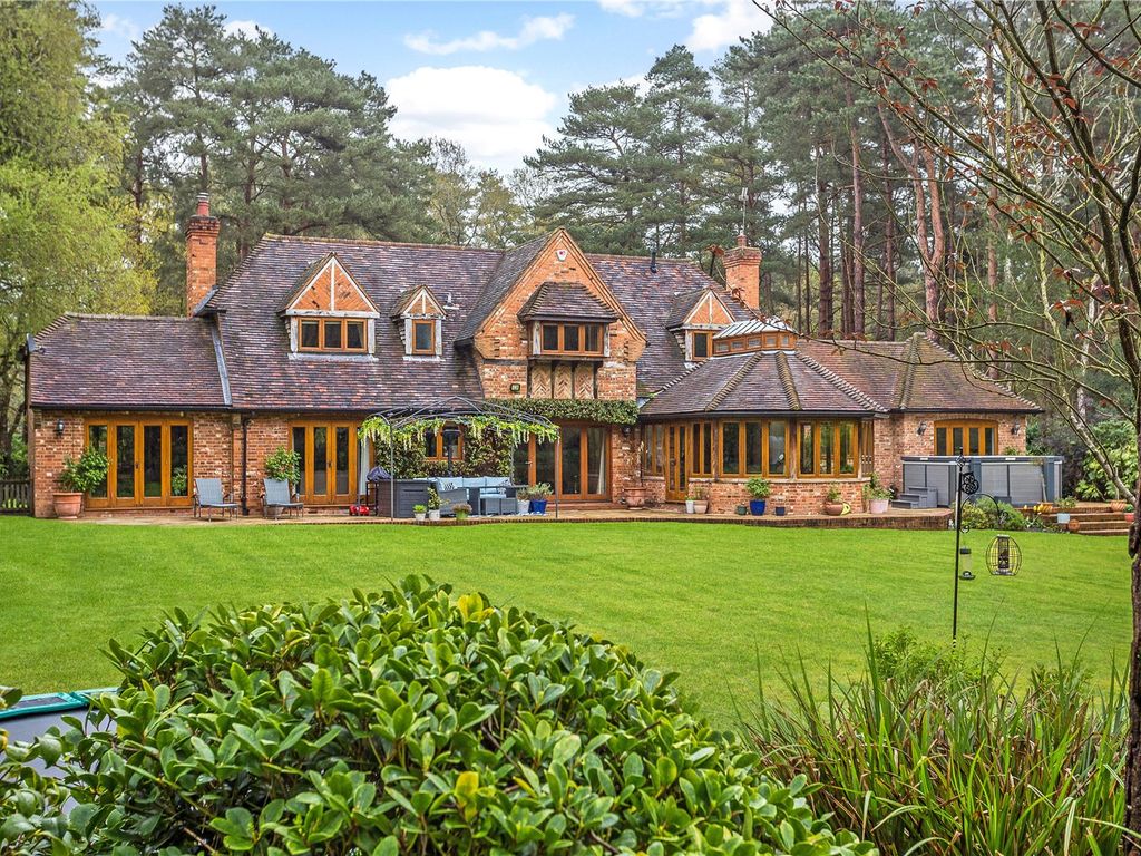 5 bed detached house for sale in Sandhurst Road, Finchampstead, Wokingham, Berkshire RG40 Zoopla