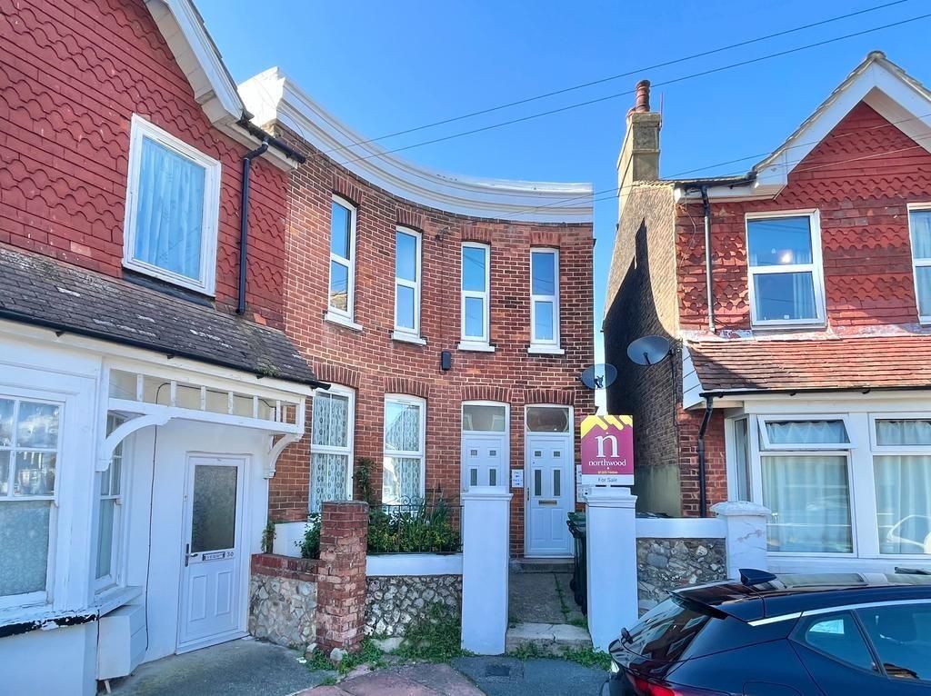 1 bed flat for sale in Road, Eastbourne BN22, £135,000 Zoopla