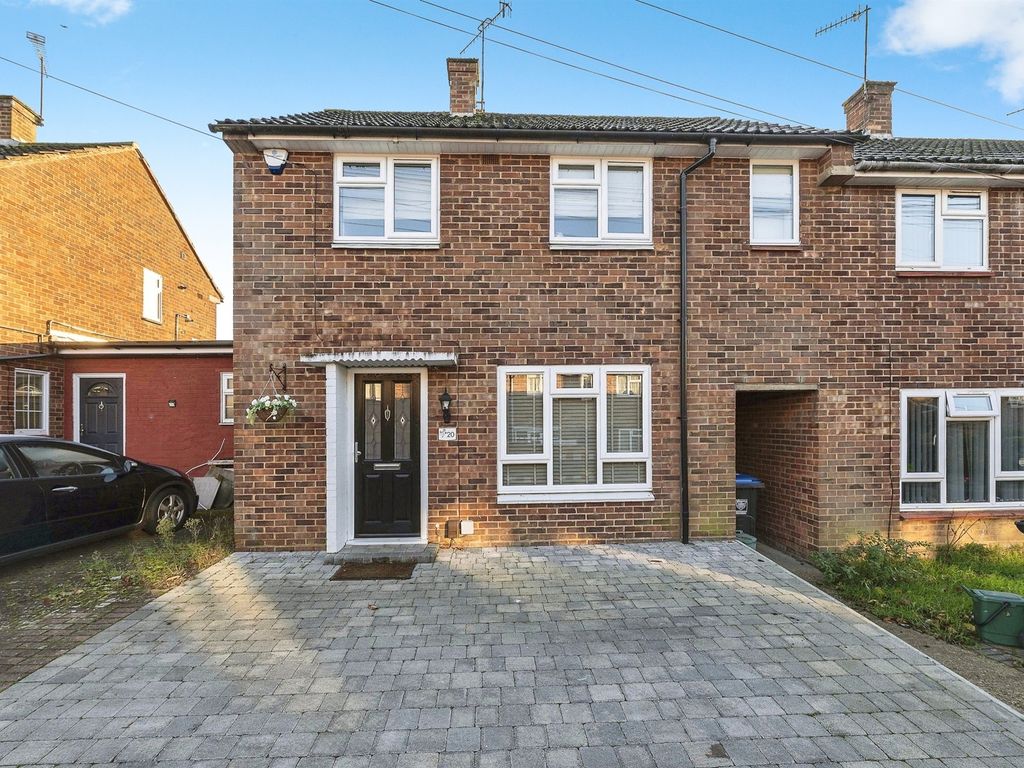 3 bed end terrace house for sale in Bathurst Road, Hemel Hempstead HP2