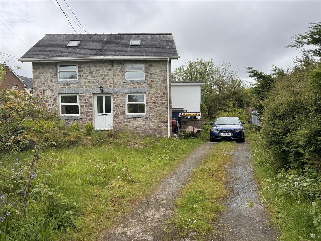 2 bed cottage for sale in Carmel, Llanelli SA14, £220,000 Zoopla