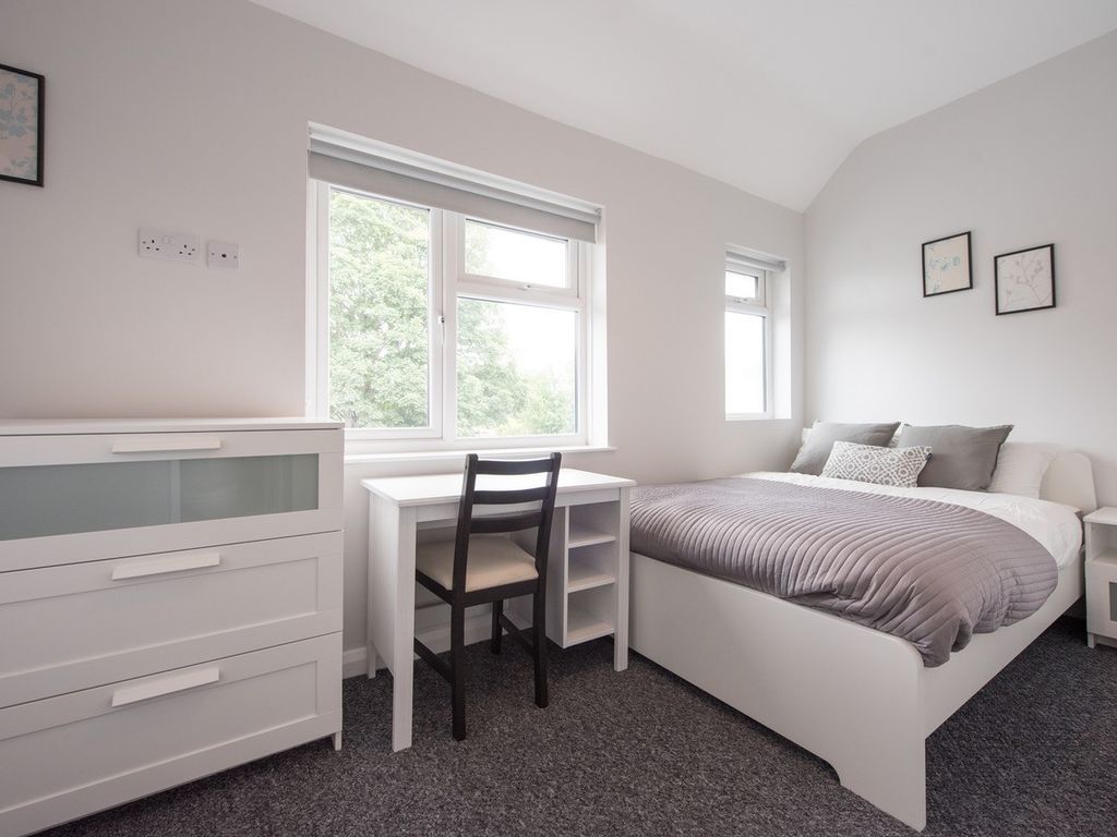 Room to rent in Corporation Road, Broomfield, Chelmsford CM1, £725 pcm