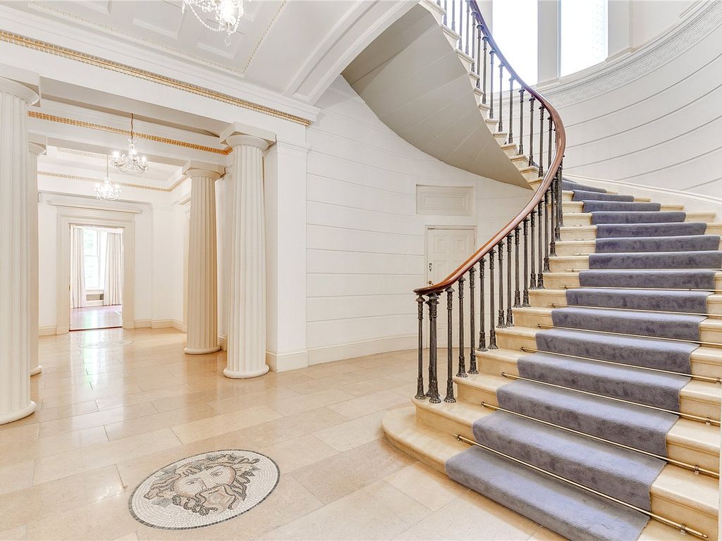 Queen Anne's Gate, St. James's Park, London SW1H