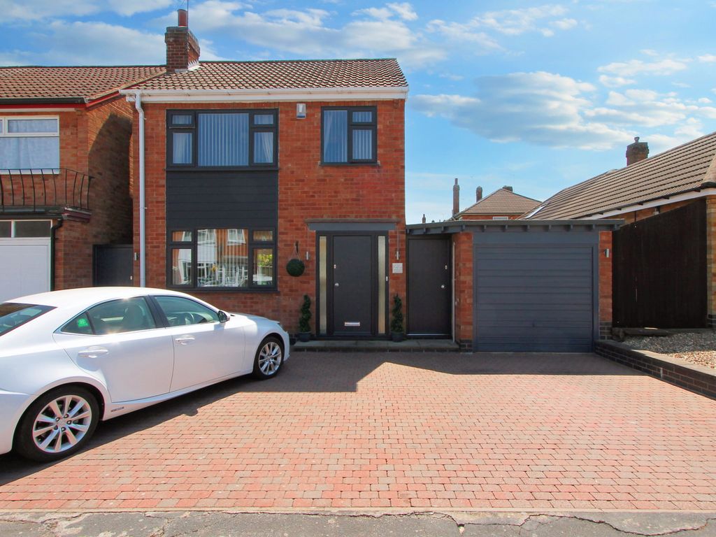 3 bed detached house for sale in Tythorn Drive, Wigston, Leicester LE18 Zoopla