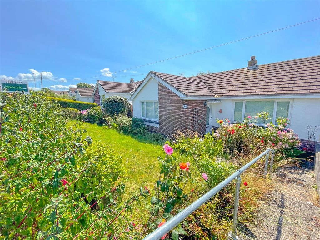 3 bed semidetached bungalow for sale in Bryn Glas, Aberporth, Cardigan