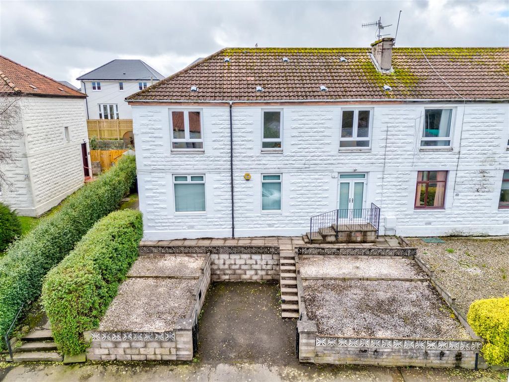 3 bed flat for sale in Mains Drive, Dundee DD4, £125,000 Zoopla