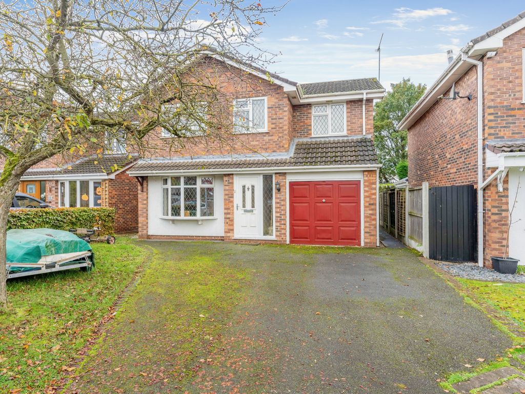 4 bed detached house for sale in Keats Close, Great Sutton CH66, £