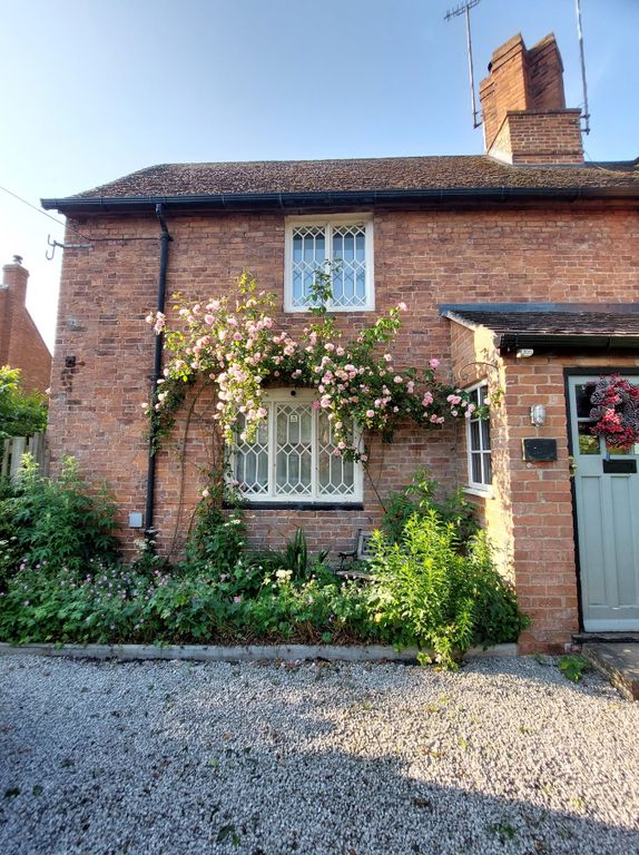 3 bed semidetached house for sale in Stokes Lane, Bushley, Tewkesbury
