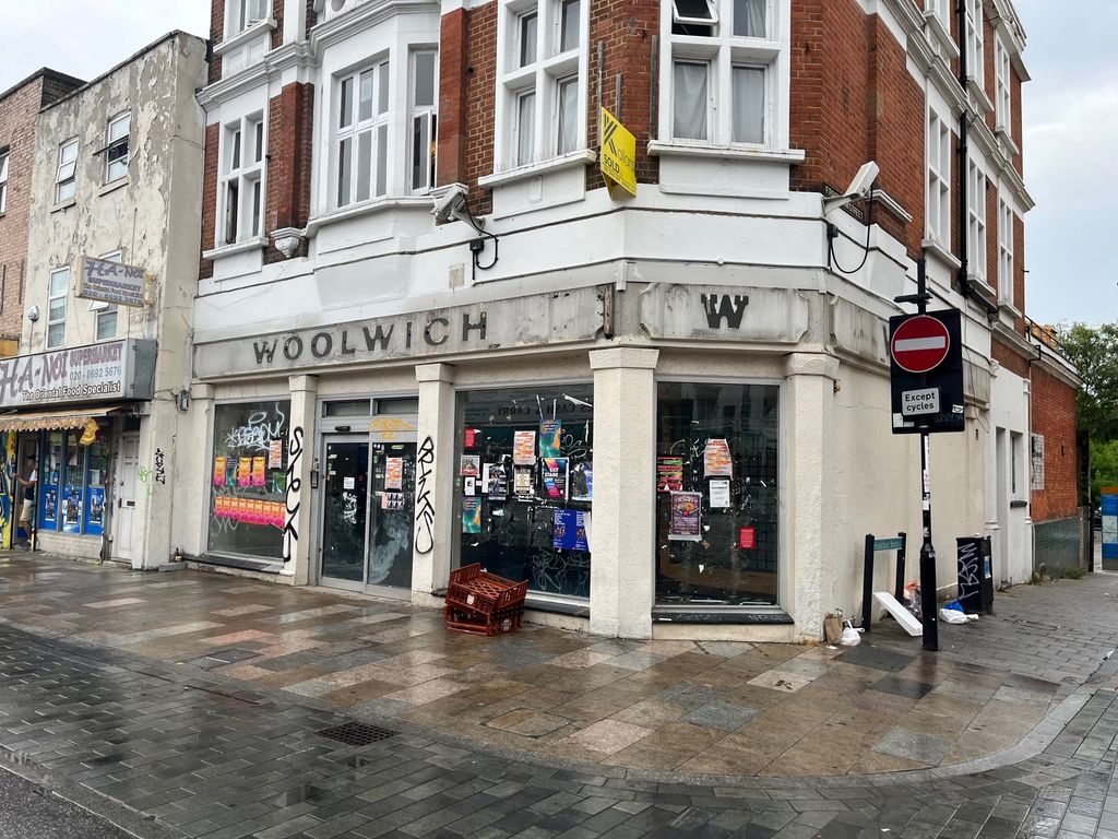Retail premises to let in Deptford High Street, London SE8 Zoopla