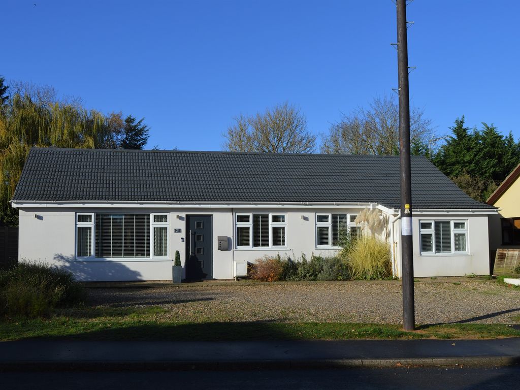 4 bed detached bungalow for sale in Gallants Lane, East Harling