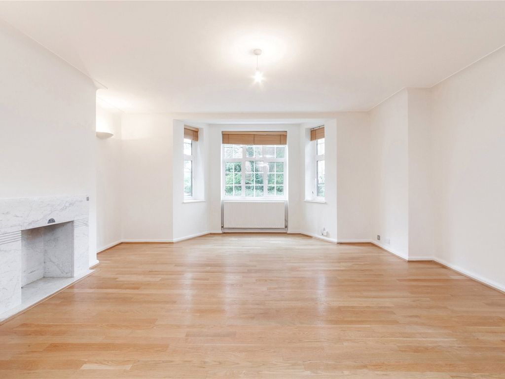 3 bed flat to rent in Grosvenor Court, Grosvenor Hill, Wimbledon