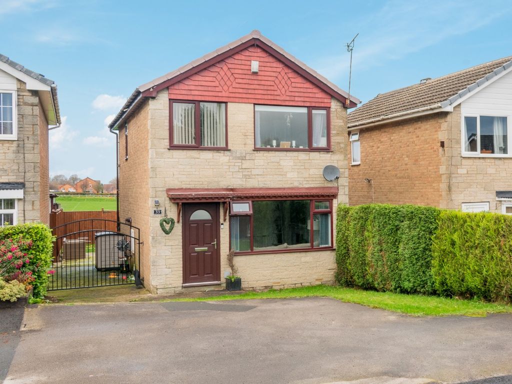 3 bed detached house for sale in Arncliffe Crescent, Morley, Leeds LS27