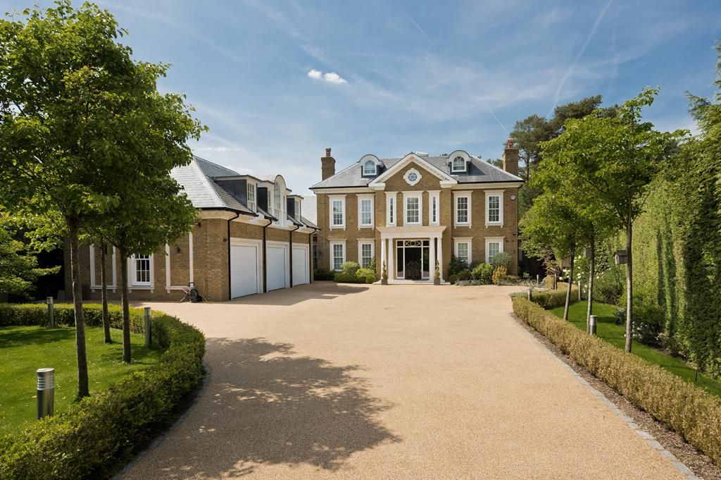 6 bed detached house to rent in Cranley Road, Burwood Park KT12, £