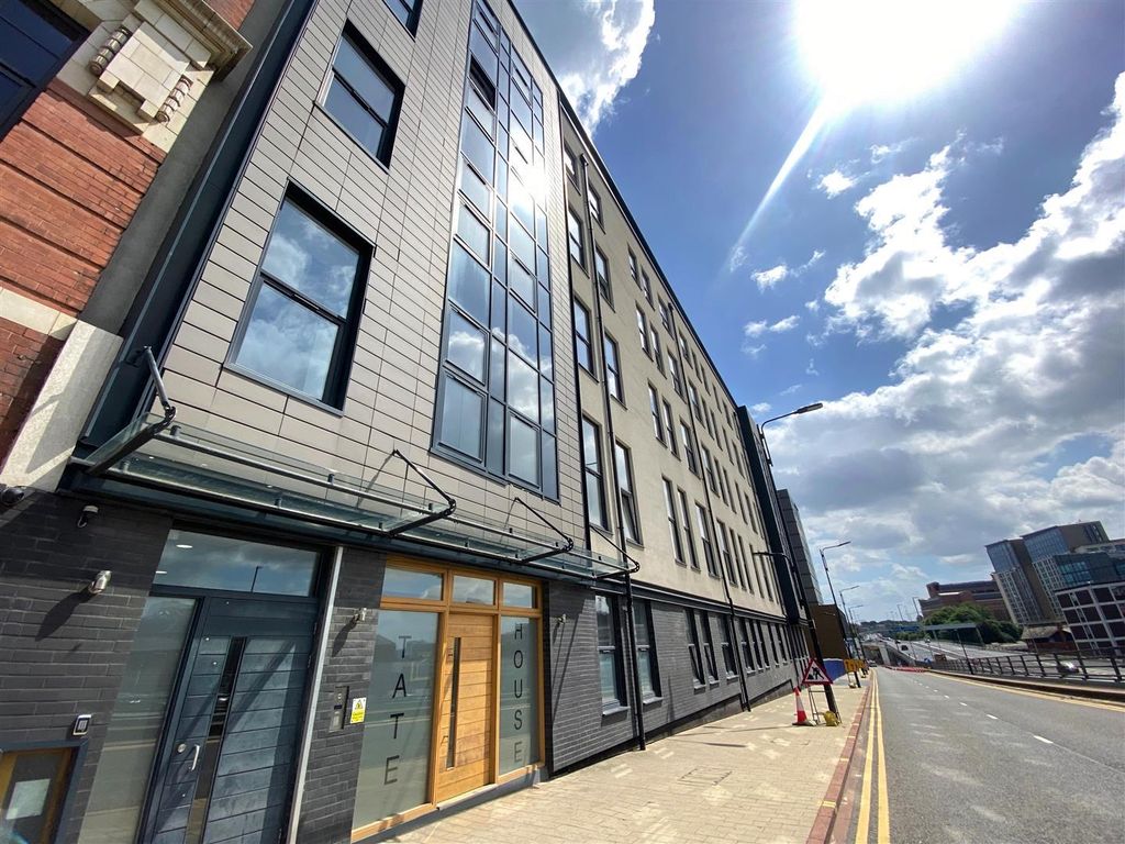 2 bed flat to rent in New York Road, Leeds LS2 Zoopla