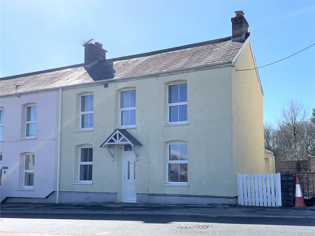 3 bed semidetached house for sale in Waterloo Road, Capel Hendre