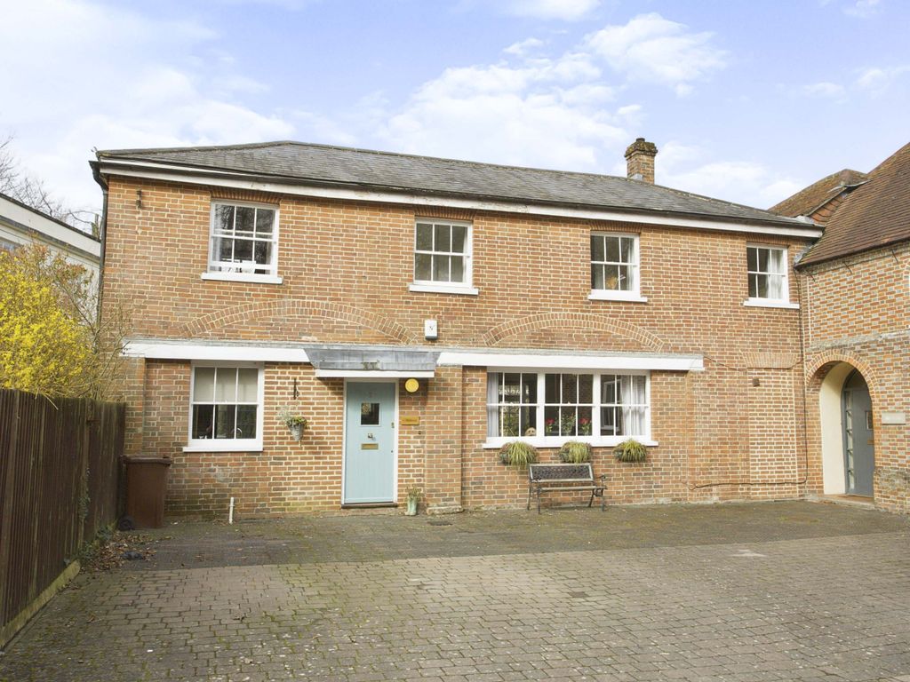 3 bed semidetached house for sale in Free Street, Waltham