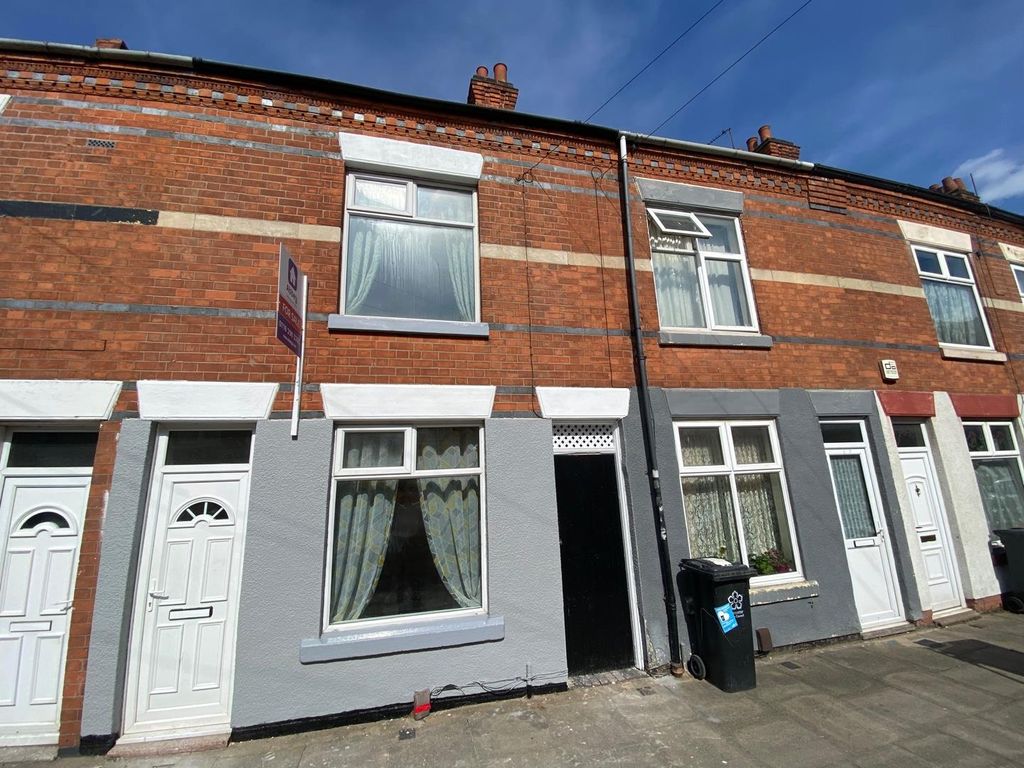 2 bed terraced house for sale in Tudor Road, Leicester LE3 Zoopla